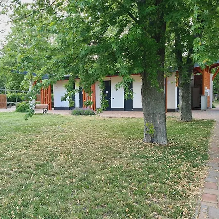 Szepkilato Felso Szint Medencevel Es Kilatassal Apartmán Balatongyörök